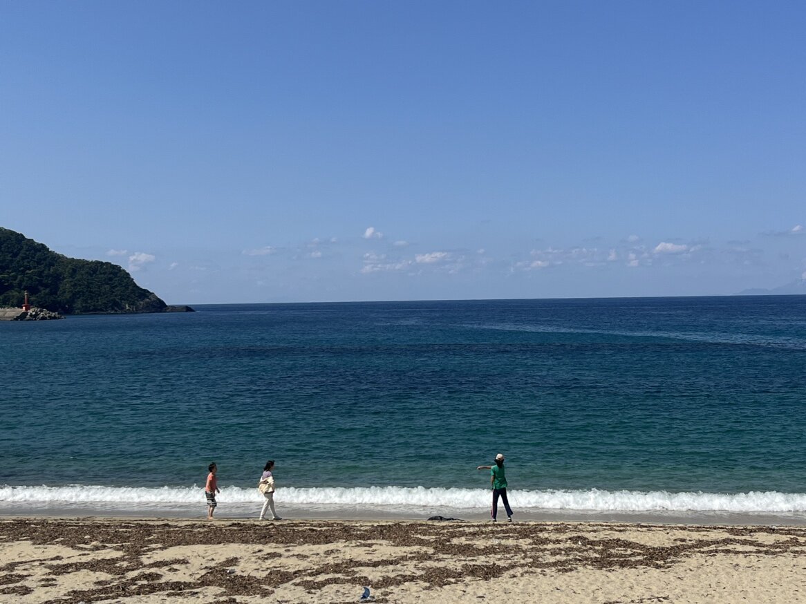 屋久島では珍しい砂浜